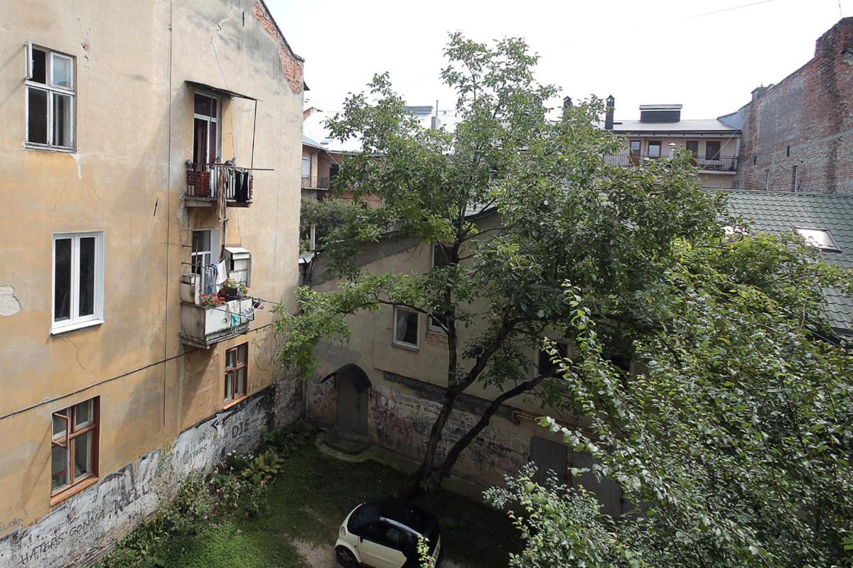 Buk Apartments On Doroshenka 29 Leópolis Exterior foto